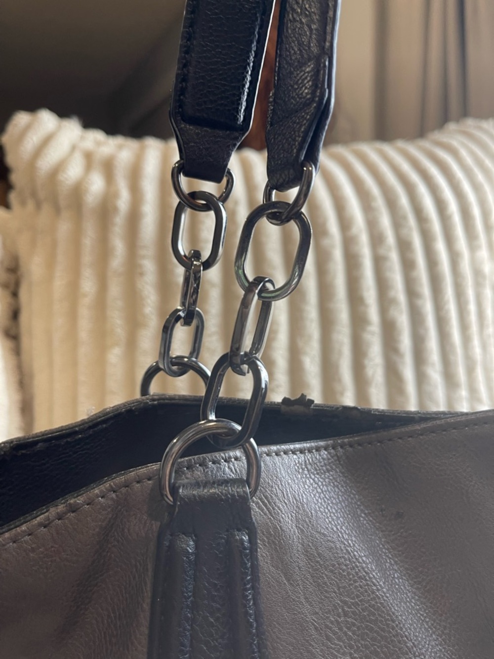 Vera Wang Two-Tone Leather Tote in Dark Brown and Beige with Chain-Link Handles - Picture 3 of 8